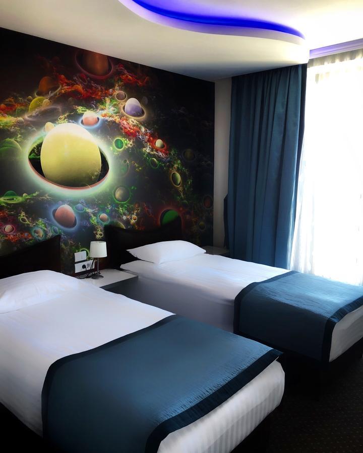 Garni Hotel Hollywoodland Wellness & Aquapark ベオグラード エクステリア 写真